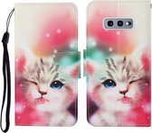 Voor Samsung Galaxy S10e Gekleurde Tekening Patroon Horizontale Flip Leren Case met Houder & Kaartsleuven & Portemonnee & Lanyard (Scheel Kat)
