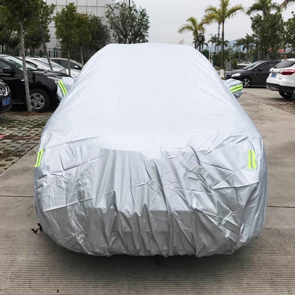 PVC anti-stof zonwerend SUV-autohoes met waarschuwingsstrips, past op auto's met een maximale lengte van 4,8 m (187 inch)