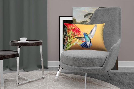 Coussins Coussins décoratifs - Coussin - Colibri aux couleurs vives à côté d'une belle fleur rouge - 50x30 cm - Coussin en coton