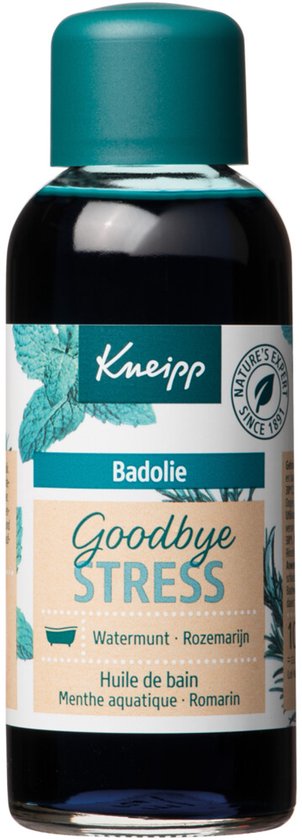 Kneipp Badolie Goodbye Stress in een donkerblauwe fles met groene dop. Op het etiket staan muntblaadjes en rozemarijn.