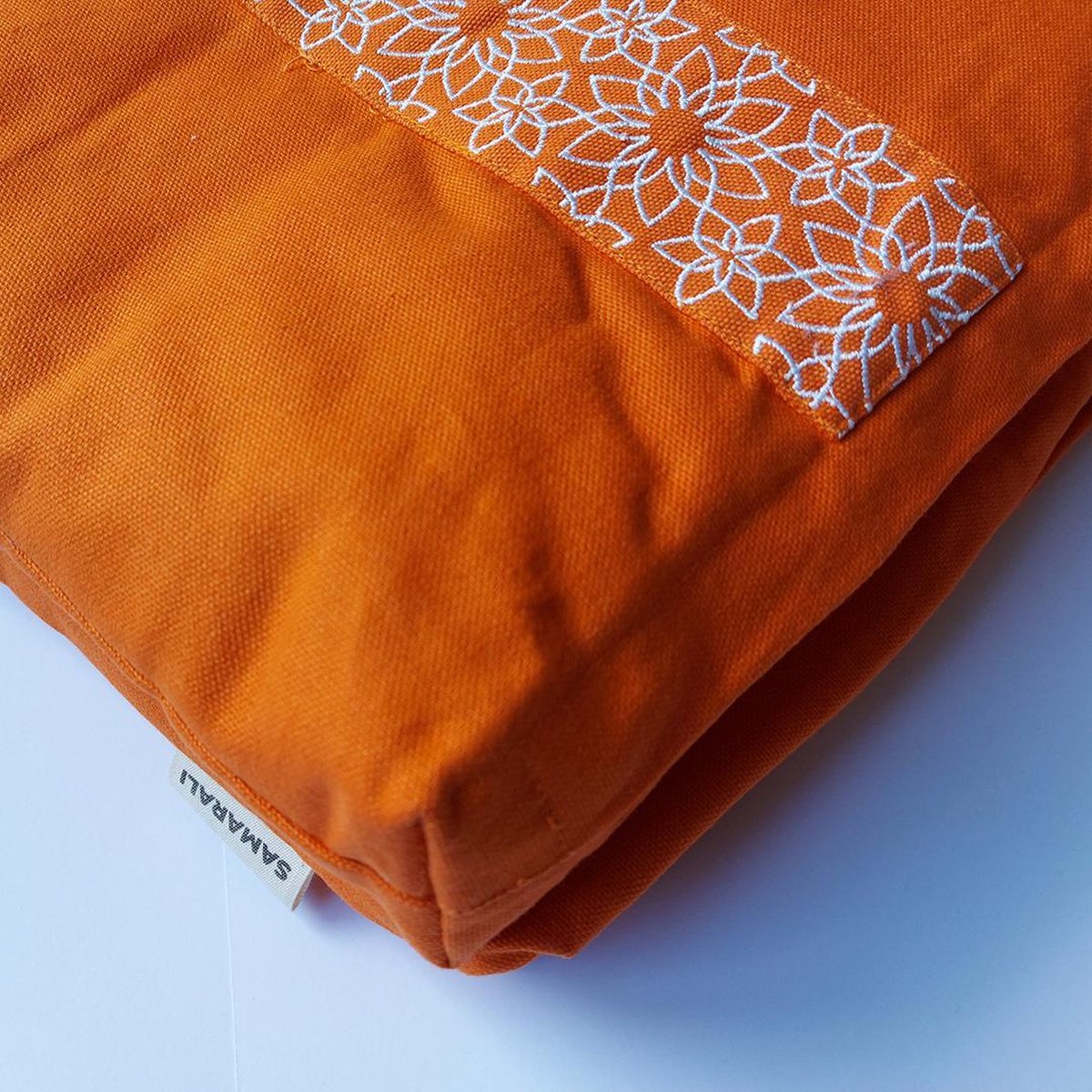 Zabuton - Tapis yoga méditation pliable bordeaux et orange motif ethnique