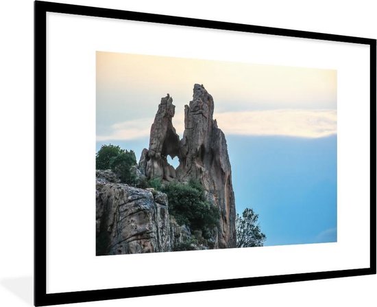 Photo en cadre - Roches en forme de coeur au sommet d'une montagne en France  Cadre... | bol.com