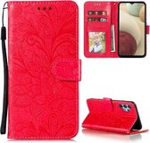 Voor Samsung Galaxy A32 4G Lace Flower Embossing Pattern Horizontale Flip lederen tas met houder & kaartsleuven & portemonnee & fotolijst (rood)