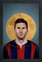 JUNIQE - Poster met houten lijst Football Icon - Lionel Messi -13x18