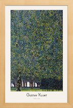 JUNIQE - Poster met houten lijst Klimt - Park -13x18 /Groen