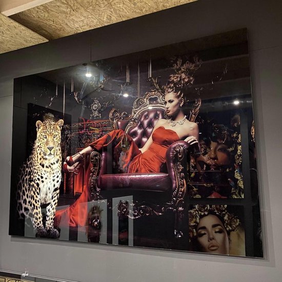 Model - Vrouw Met Panter (groot) - 160x110cm - Glasschilderij -  Wanddecoratie &... | bol.com