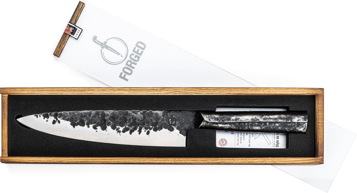 Forged Brute Koksmes 20cm - RVS - In Houten Giftbox