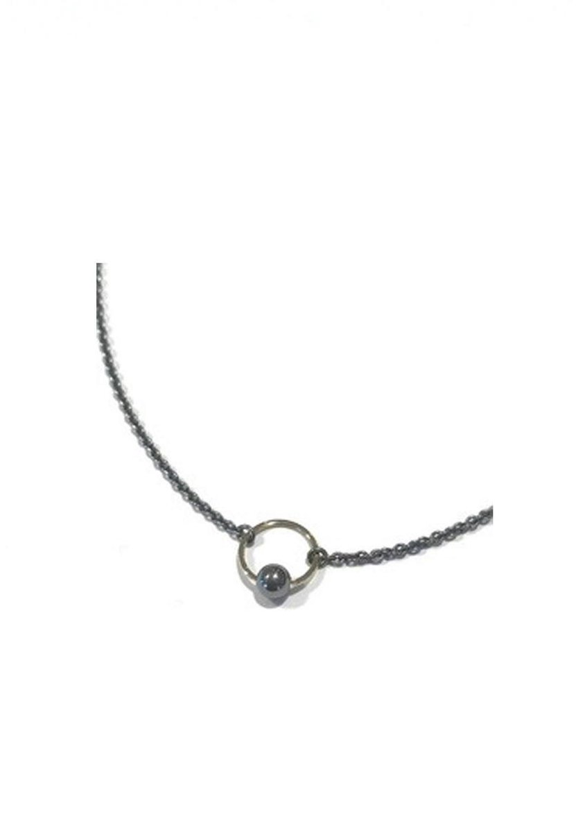 Gezwart zilveren 'oogjes' collier - ketting - vanNienke met 14 karaat geel gouden oog, zilveren bolletje en 1.3mm ankerschakel ketting, model 43cm