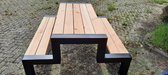 Priema Picknicktafel voor in de tuin of terras.  Robuste uitvoering.  Zitting en tafelblad van Douglas hout. Afmetingen: lengte 171 cm breedte 159 cm hoogte 82 cm. Poten staal welke zwart gel