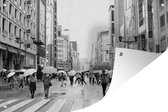 Muurdecoratie Ginza in de regen zwart-wit foto - 180x120 cm - Tuinposter - Tuindoek - Buitenposter
