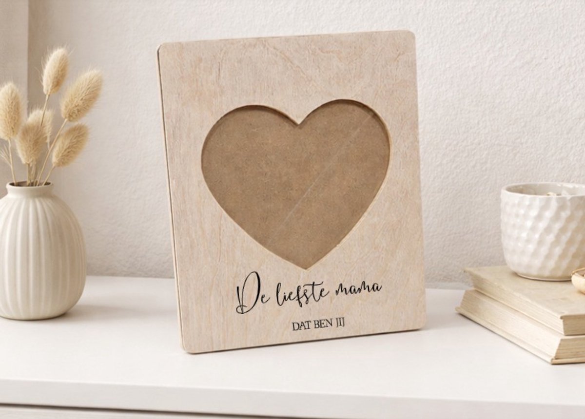 Fotolijst Liefste Mama – Houten Fotolijst met Hart – Moederdag Cadeau – Persoonlijk Fotocadeau – Cadeau voor Mama – “De liefste mama dat ben jij”