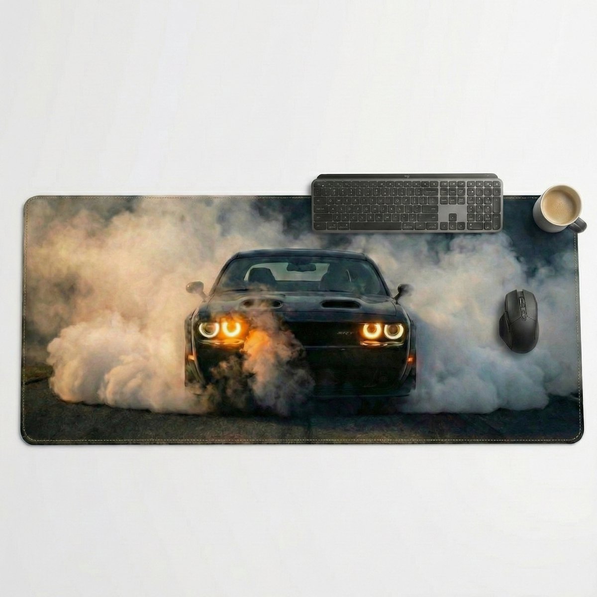 L Gaming Muismat - Hellcat Burnout - Bureau Onderlegger - American Muscle - 70 x 30 cm - Anti-Slip - Zwart