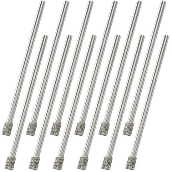 Een set van 12 diamantboren van 3 mm met diamant beklede koppen en metalen schachten, ideaal voor glas, tegels en steen.