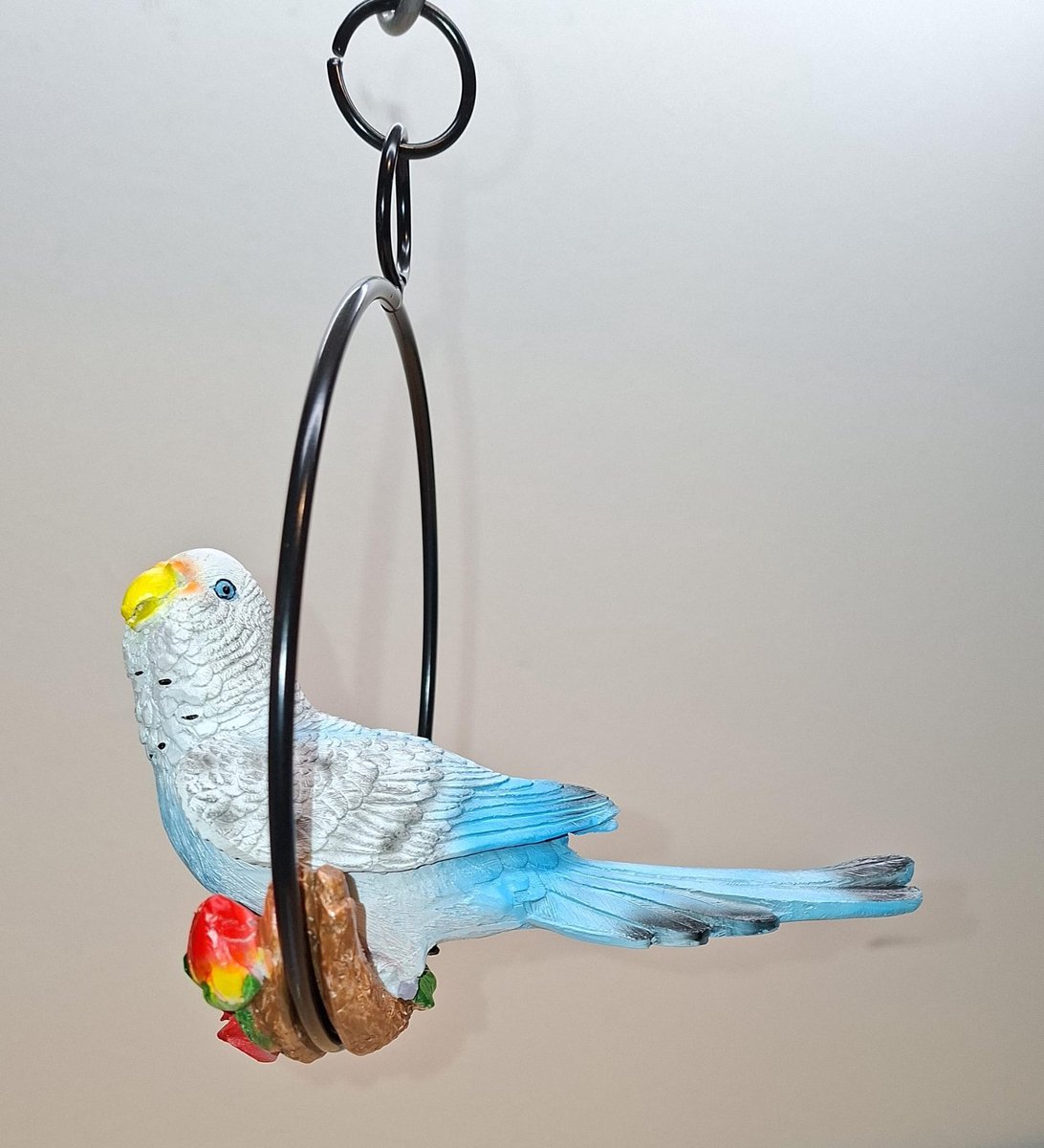 Papegaai op ring hanger beeld - 15cm ring diameter - blauw/wit - Kado - Cadeau - Decoratie - Woonaccessoires - Beeld