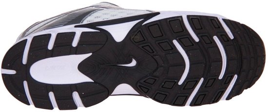 Zool van een witte en zilverkleurige Nike sneaker met zwart en wit profiel.