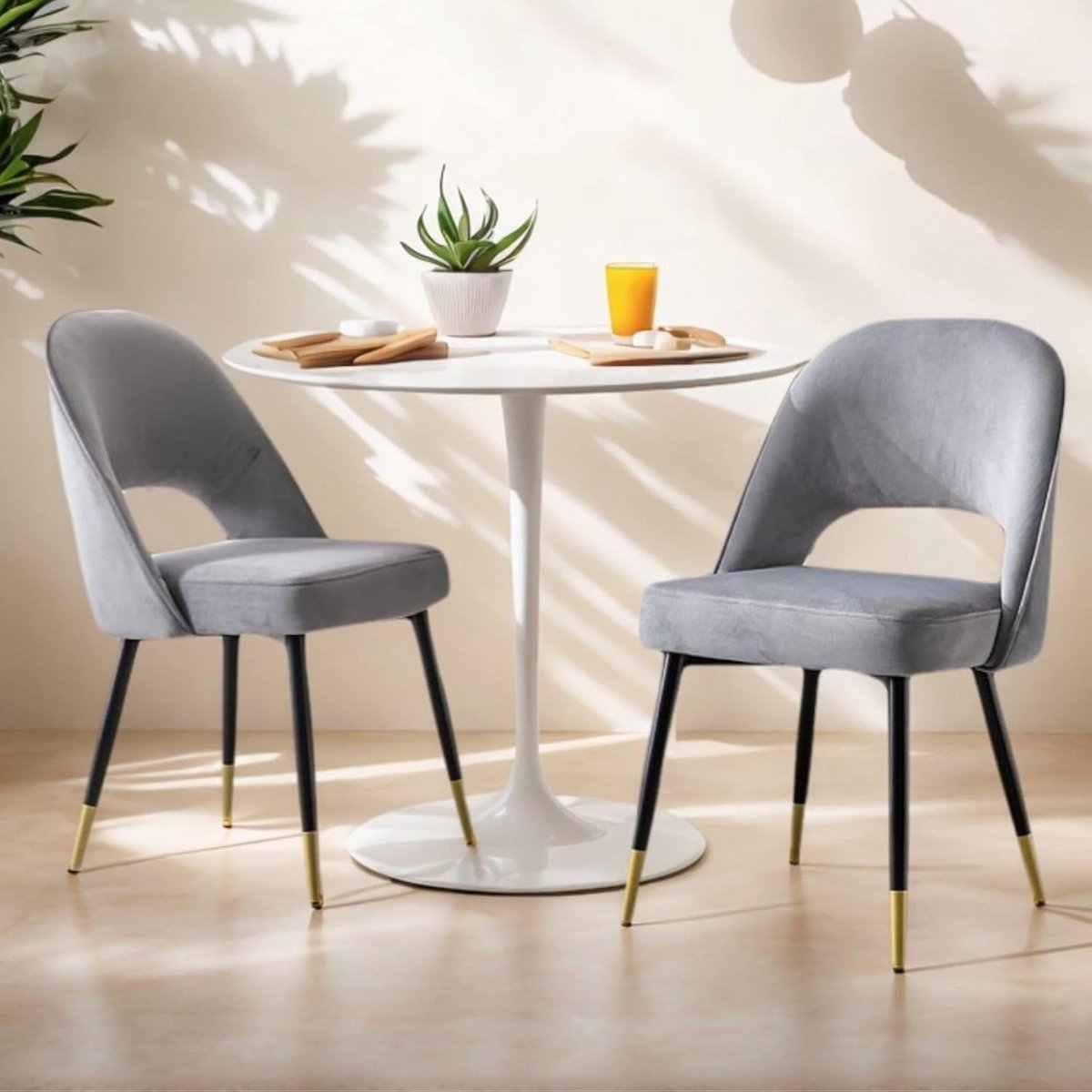 Set van 2 fluwelen eetkamerstoelen met holle rug en metalen poten - Comfortabele moderne k