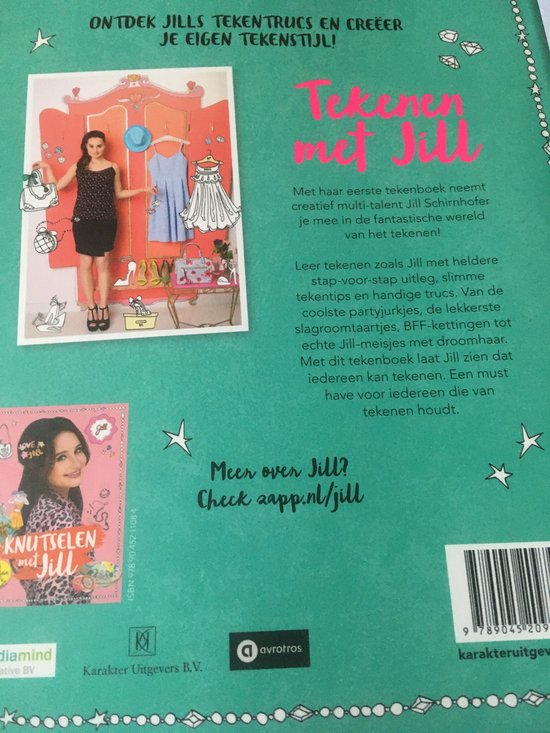 Achterkant van het boek "Tekenen met Jill" met een illustratie van een vrouw op de vloer, omringd door kleding en tekenmateriaal.