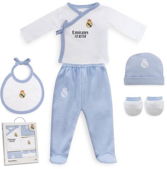Real Madrid babykleding set met wittewikkelbody, blauwe broek, muts, slab en wantjes. Logo's zichtbaar.