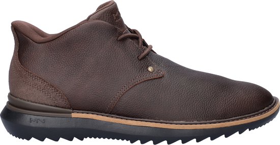 Bruine leren veterboot met nubuck hielaccent en gekartelde zool.