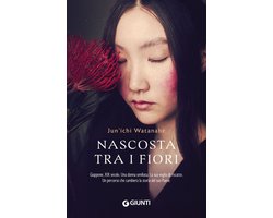 Nascosta tra i fiori