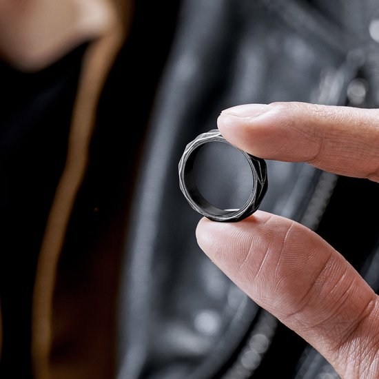 Bague en acier noir vintage Pearce Crux