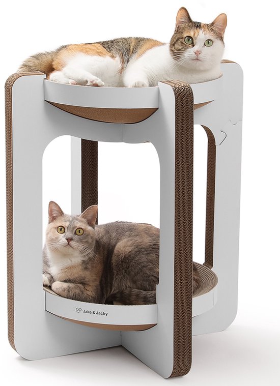 Kattenkrabpaal van karton met twee verdiepingen, met twee katten. Een kat ligt op de bovenste plank, de ander zit op de onderste plank.