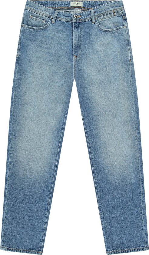 Gedetailleerde voorkant van een lichtblauwe, loszittende jeans van CARS JEANS.