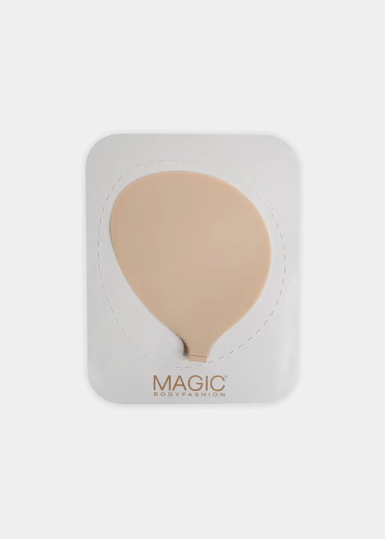 Beige plakbeha, druppelvormig, op een witte verpakking met het Magic Bodyfashion logo.