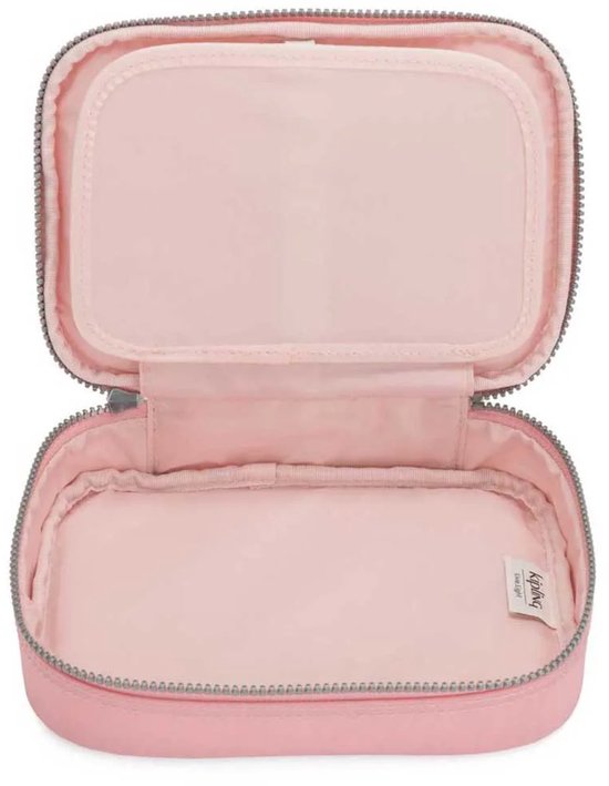 Open roze etui met lichtroze voering, met vakjes voor pennen.