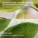 Collage met Astaxanthine, plantenextracten en witte thee. Druppels en bladeren met tekst.
