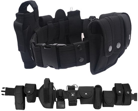 Zwarte tactische riem met holster, meerdere zakjes en gesp.