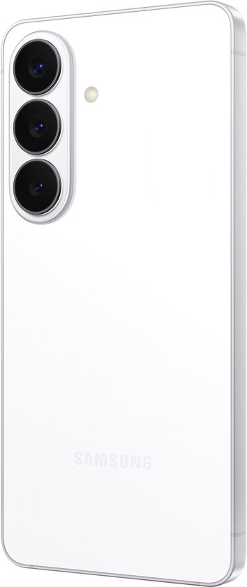 Achterkant van een witte Samsung Galaxy S26+, met een verticale camera-opstelling.