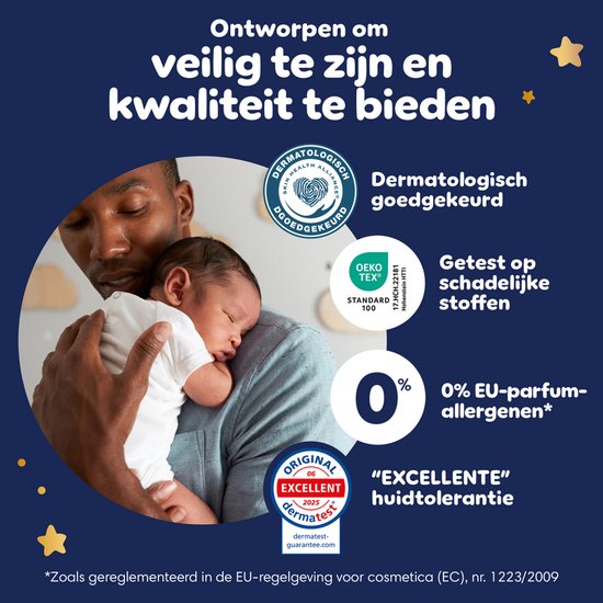 Vader met slapende baby op zijn arm. Dermatologisch goedgekeurd, 0% parfumallergenen.
