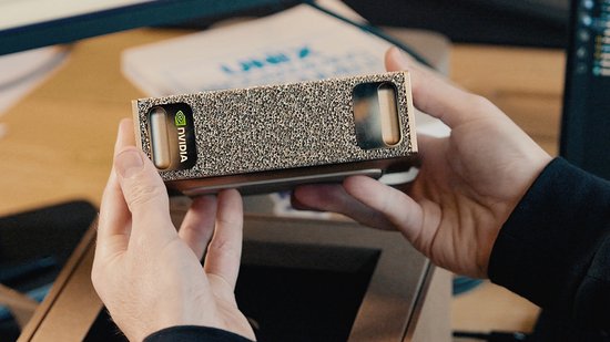 NVIDIA DGX Spark Founders Edition – Compact AI Supercomputer on Your ...