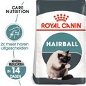 Zak Royal Canin Hairball Care met op de voorkant een witte kat met blauwe ogen die zijn poot likt. 2x meer haren uitgescheiden in 14 dagen.