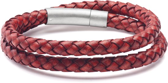 Dubbel gedraaide rode leren armband met zilveren sluiting.