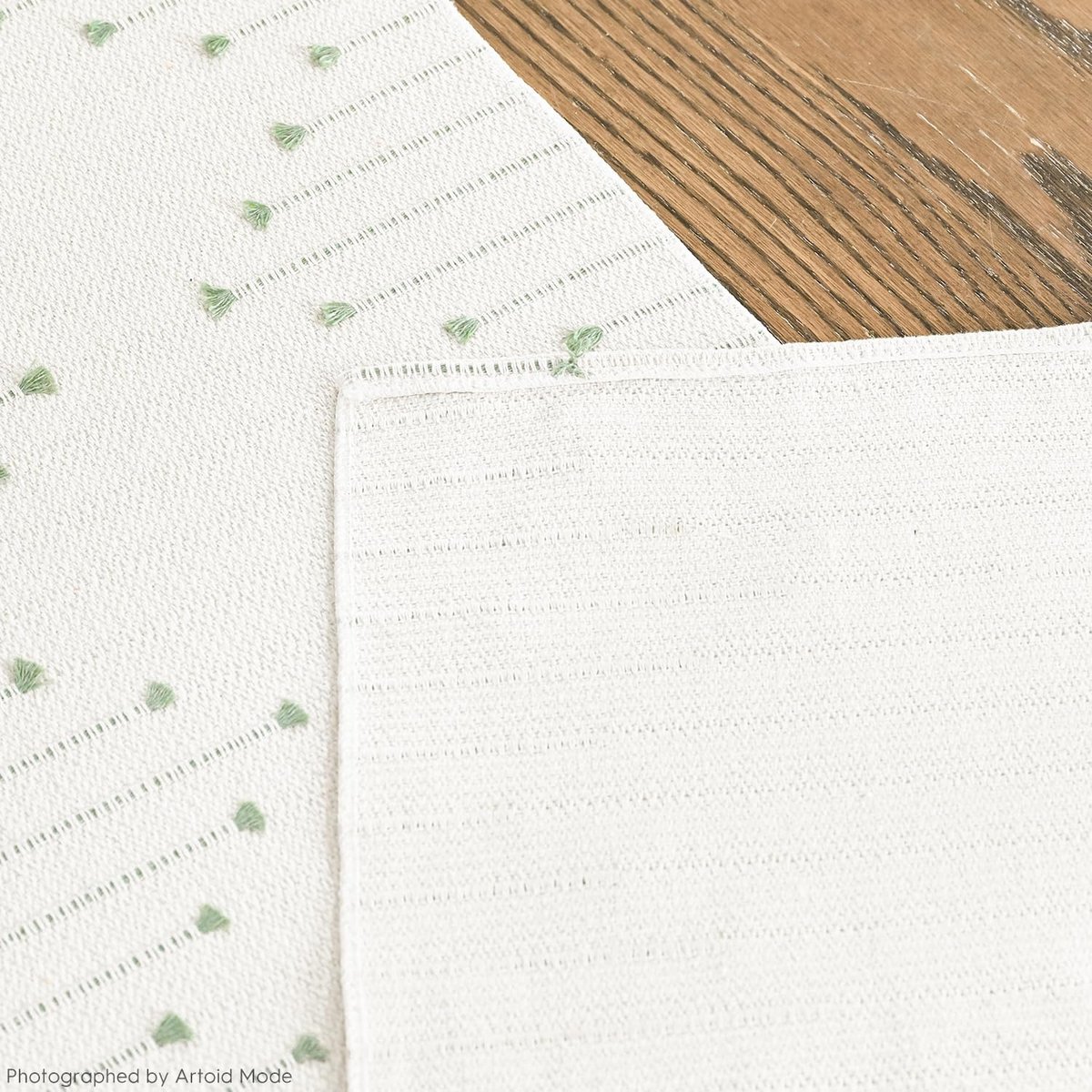 Rustieke Boho Saliegroene Tafelloper - Boerderij Stijl Tafeldecoratie 30 x 243 cm