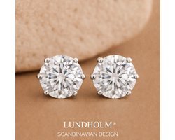 Top 10 Oorbellen 2026: Lundholm Luxe Zirkonia Studs Oorbellen Zilver kleurig Jewellery steentjes - Oorknopjes Dames Zirkonia 6 mm knopjes - Premium Stainless Steel PVD Plated - Vrouwen cadeautjes tip - my Nikki Serie