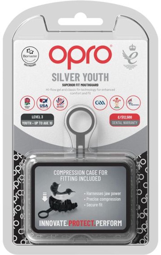 Verpakking van de Opro Silver Youth Superior Fit Mouthguard, met logo's en informatie.