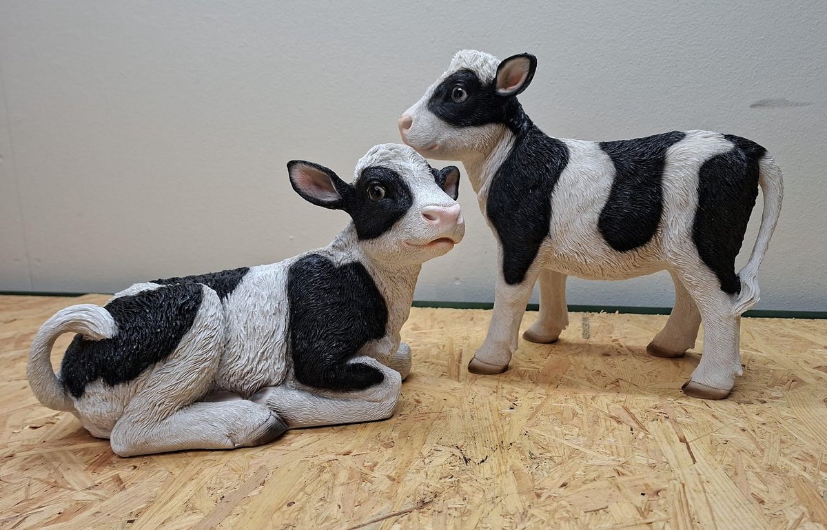 Kalveren staand en liggend duo - Koe - Dieren - Boerderij - Decoratie - Woonaccessoires - 28cm Hoog