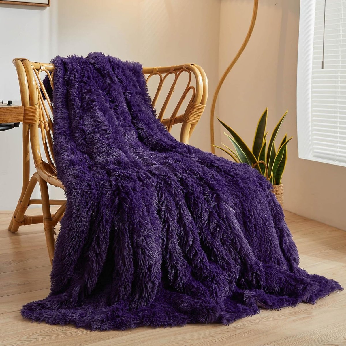 Plaid Deken 168x229 cm Extra Zacht Micropluche – Luxe Fluweelachtige Gooi Knuffeldeken – Warm & Wasbaar – Oeko-Tex Made in Green – Aubergine – Pauwhome