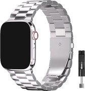 Stravo Stalen bandje - Geschikt voor Apple Watch 46mm (Series 10/11), 45mm (Series 7/8/9), 44mm (Series 4/5/6, SE 1/2/3), 49mm (Ultra 1/2/3) - RVS Horlogebandje - Zilver