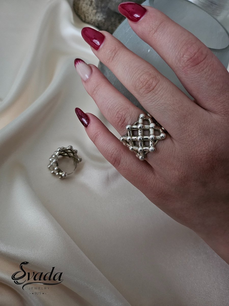 Handgemaakte zilveren ring, 925 zilveren ring, verstelbare ring zilver, statement ring zilver, zilveren ring dames, zilveren ring heren, unisex ring zilver, handgemaakt sieraad, ring met bolstructuur, moderne zilveren ring