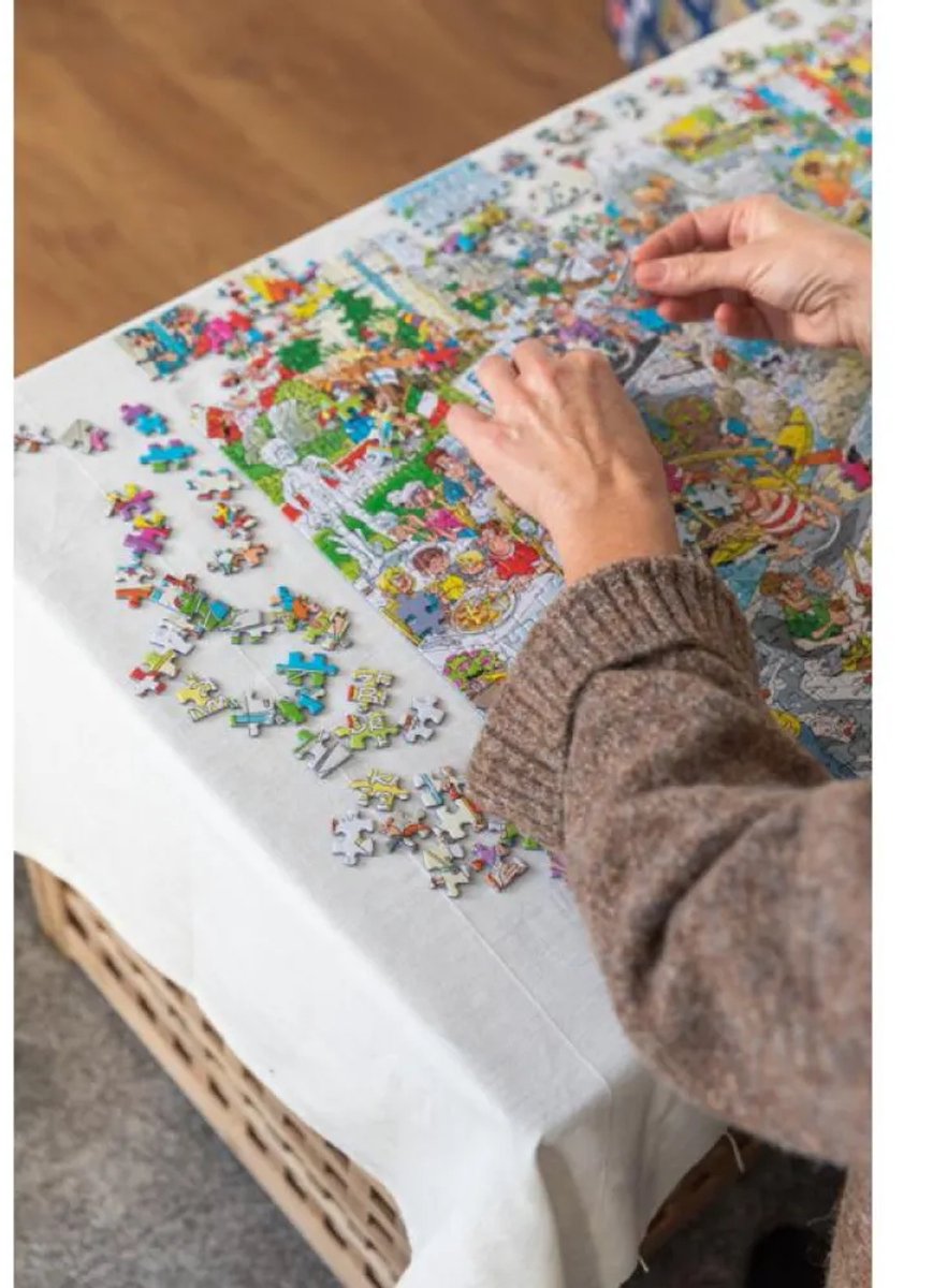 Jan van Haasteren - De Goochelbeurs - 1000 stukjes puzzel — afbeelding 16
