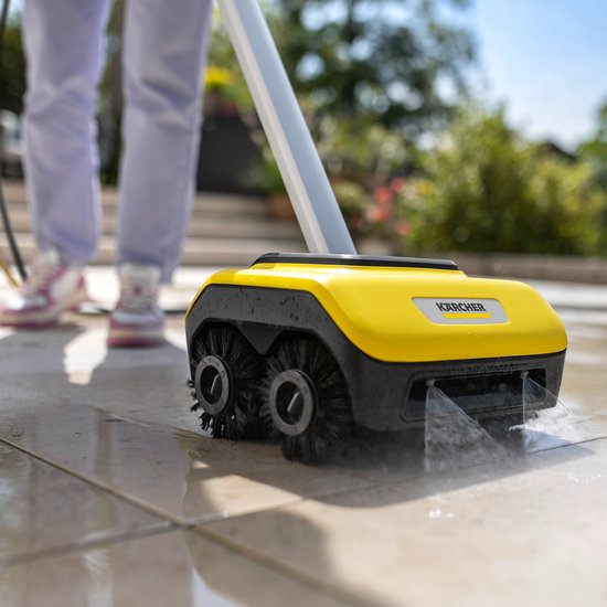 Kärcher PCL 6 Terrasreiniger met borstels - Geschikt voor houten - stenen - composieten terrassen, balkons - Lage druk - Verwijdert groenaanslag en mos van Merkloos	 — afbeelding 5