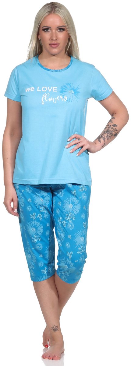 Normann Damespyjama met korte mouwen en capri broek in Floral Optics hellblau