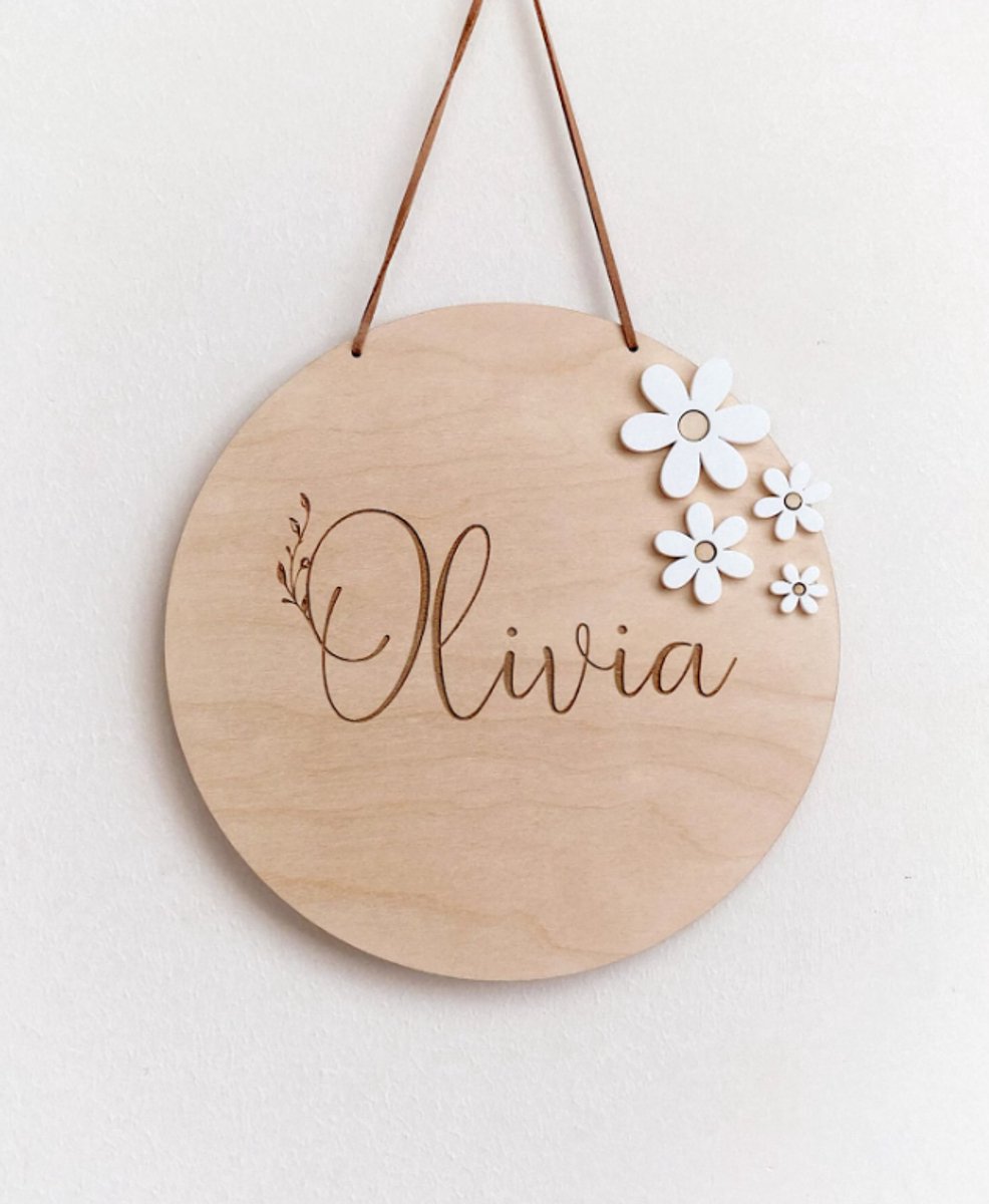 babynaambordje, geboorteaankondiging bordje, gepersonaliseerd houten naambordje voor baby, kamerdecoratie voor babymeisje, houten naamschild met bloemen, kinderkamer decoratie