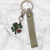 Sleutelhanger Klavertje 4 - Groen | | Moederdag cadeau | Verjaardagscadeau | Persoonlijk cadeau | Personal Gift | Persoonlijk Geschenk | Tashanger | Sleutelhanger | Bedankt cadeautje | Sleutelhanger vrouwen | sleutelhangers