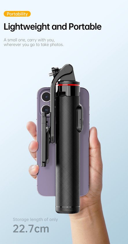 Lichtgewicht en draagbaar: opgeklapte selfie stick in hand, 22.7cm lang.
