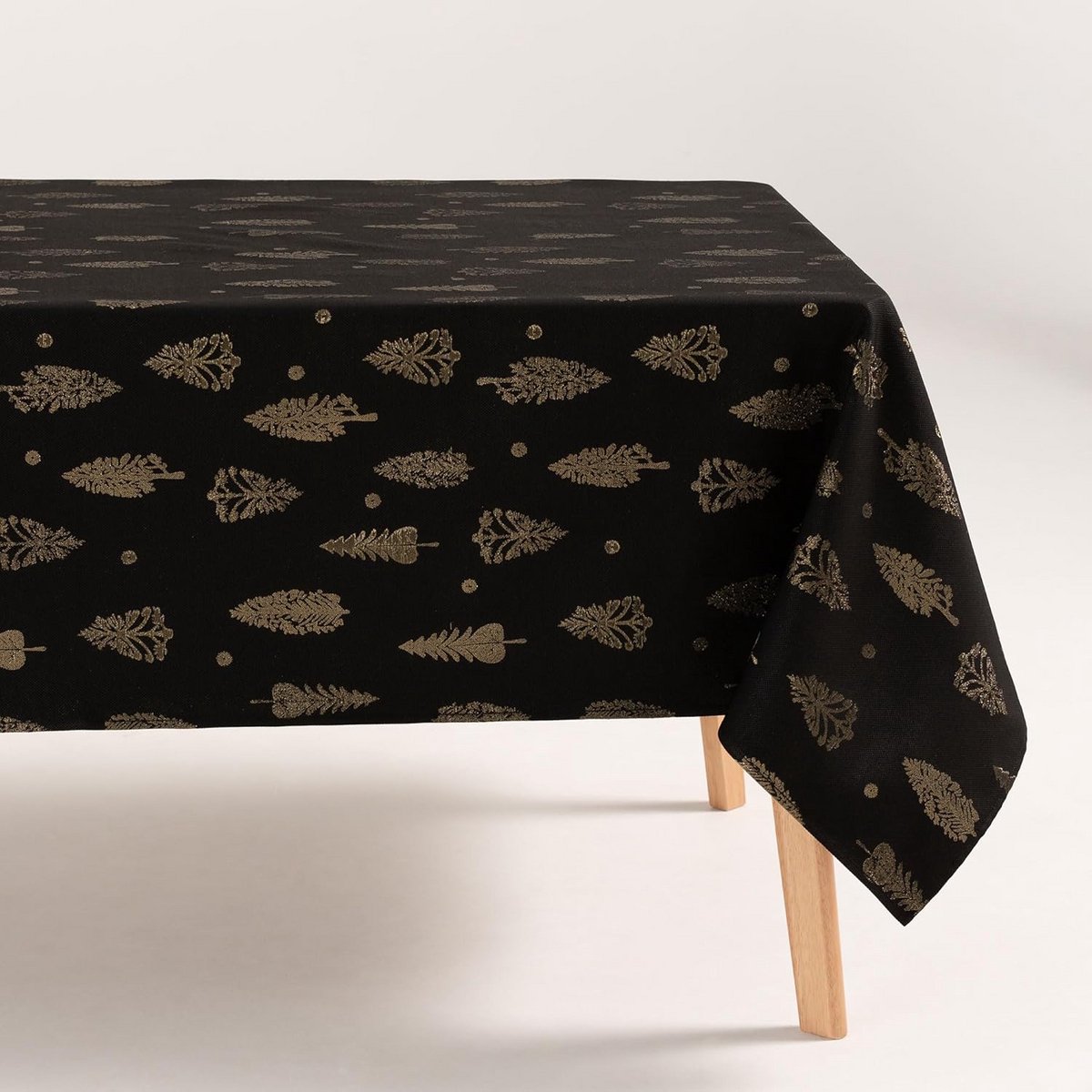Luxe Jacquard Tafelkleed met Bloemenpatroon en Gouden Draad voor Kerst